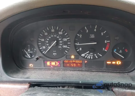 2000 BMW 528Ia z USA, uszkodzony, nr VIN WBADM6342YGU07048